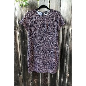 Chic Short Sleeve Shift Dress, Size 6